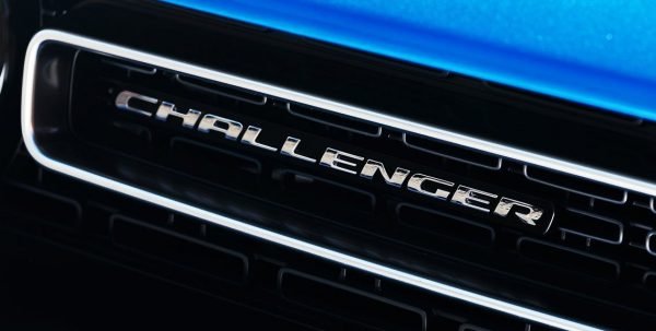 dodge-challenger-logo