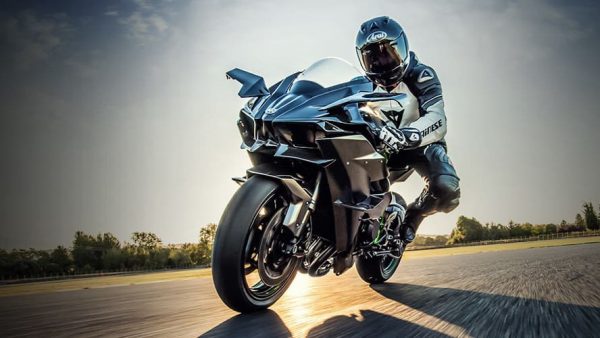 Kawasaki Ninja H2R Supersonic at 240 mph